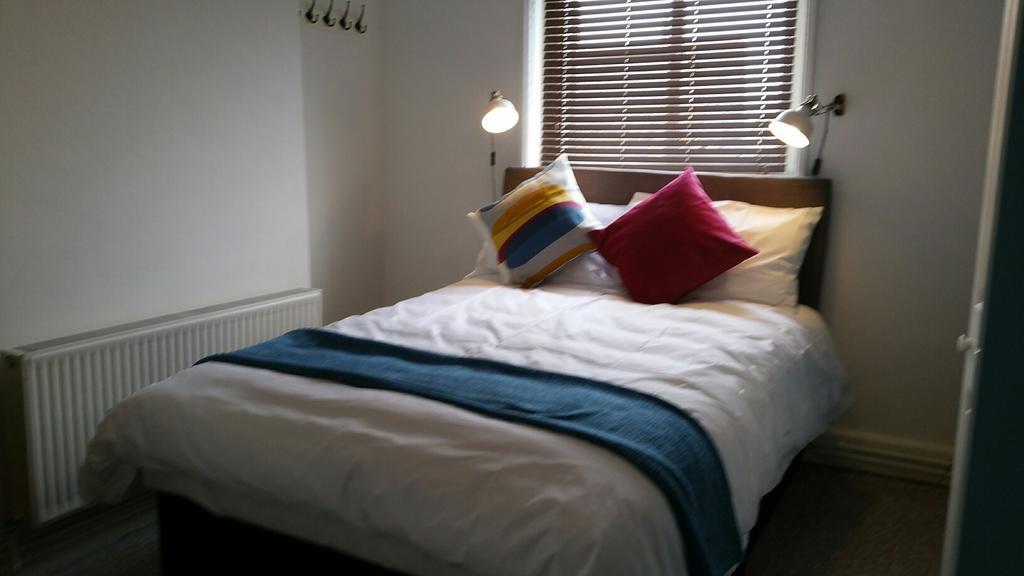 Guest House 34 Sweet Carolines Poole Dış mekan fotoğraf